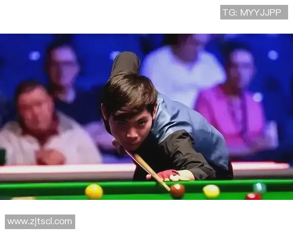 重庆羽毛球队在杯赛积分榜上以65分稳居第一名展现强劲实力